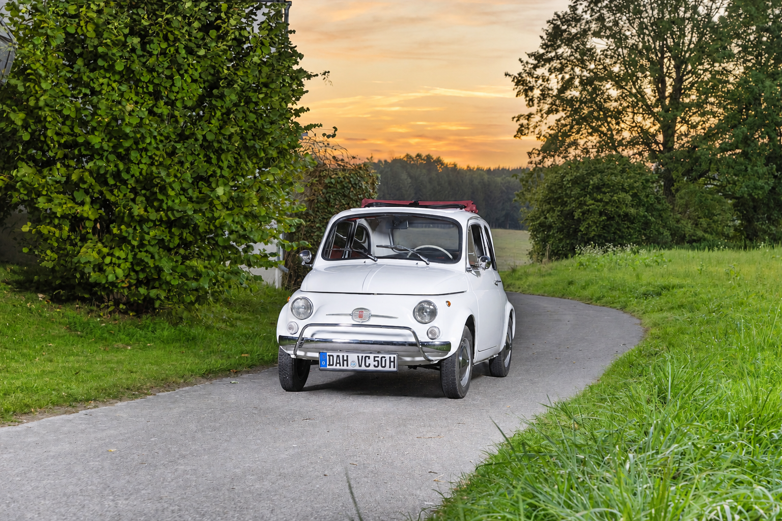 Fiat 500 – Heckansicht mit Chromstoßstange
